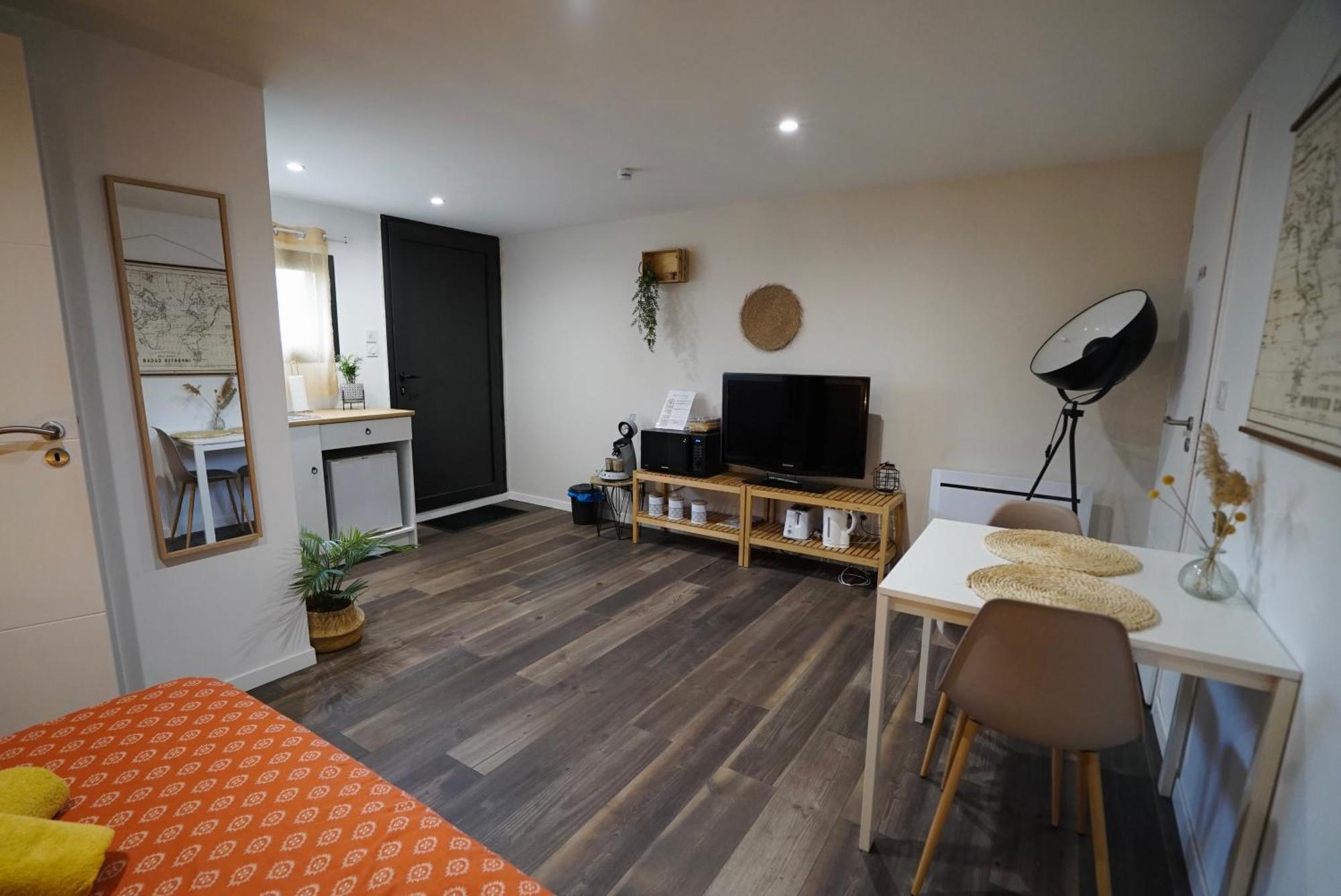 Studio Independant A 20Min Des Plages Castelnau-de-Guers Екстериор снимка